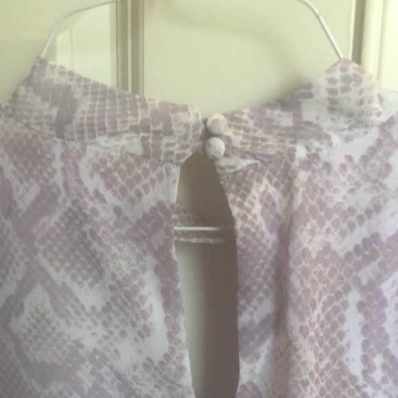 Mauve Snakeskin Print Halter Blouse - Picture 4 of 4